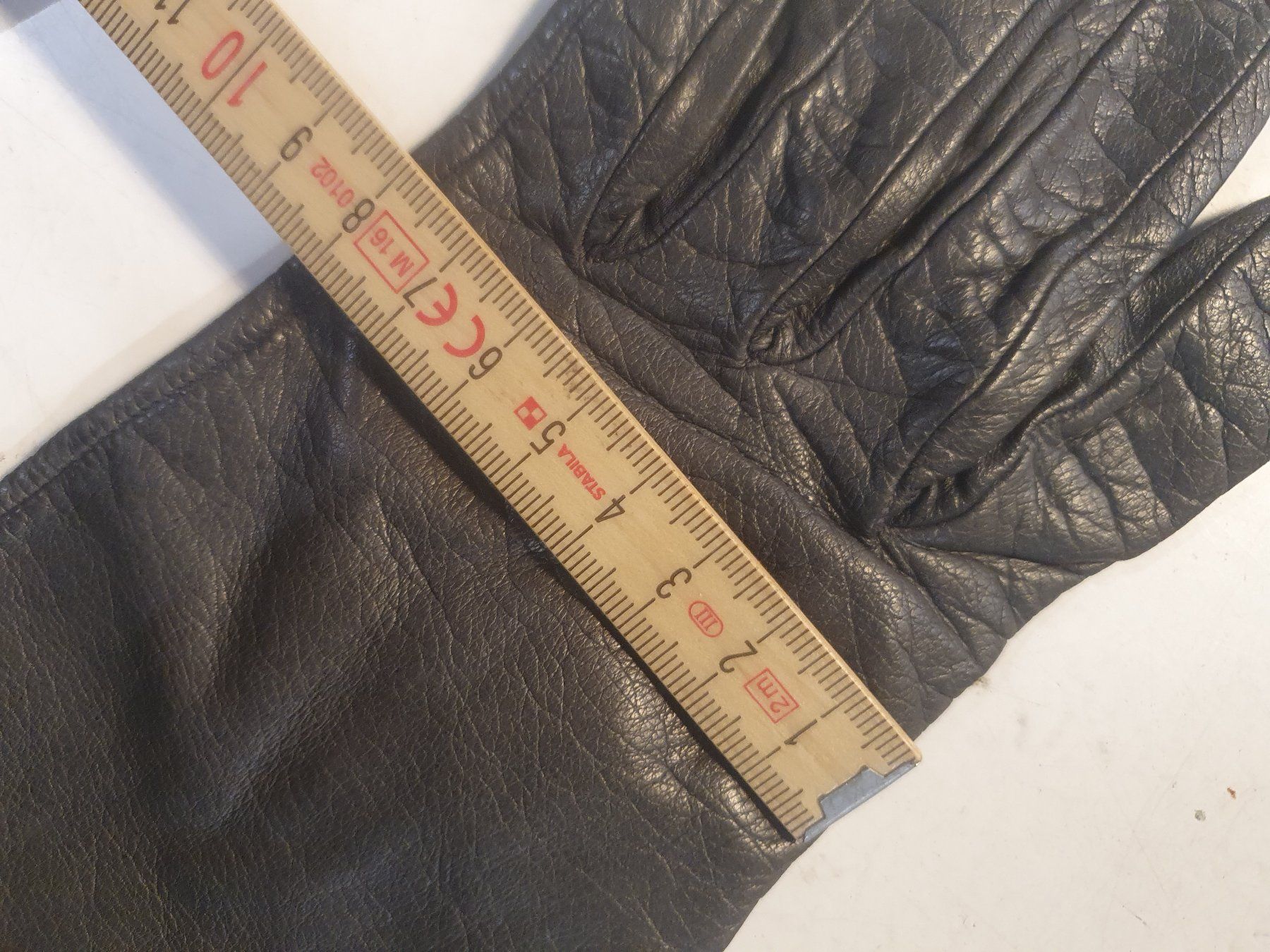 Guanti & manicotti: Damenhandschuhe Leder grau grösse 7 – Usato da Zürich venduto da loosebone 5