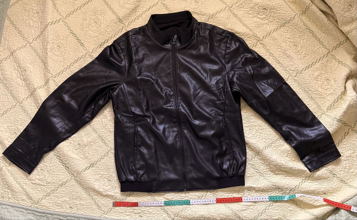 Giacche: Stylish Men's Black Leather Bomber Jacket - Fall Ready! – Usato da Genève venduto da tem_d8mx