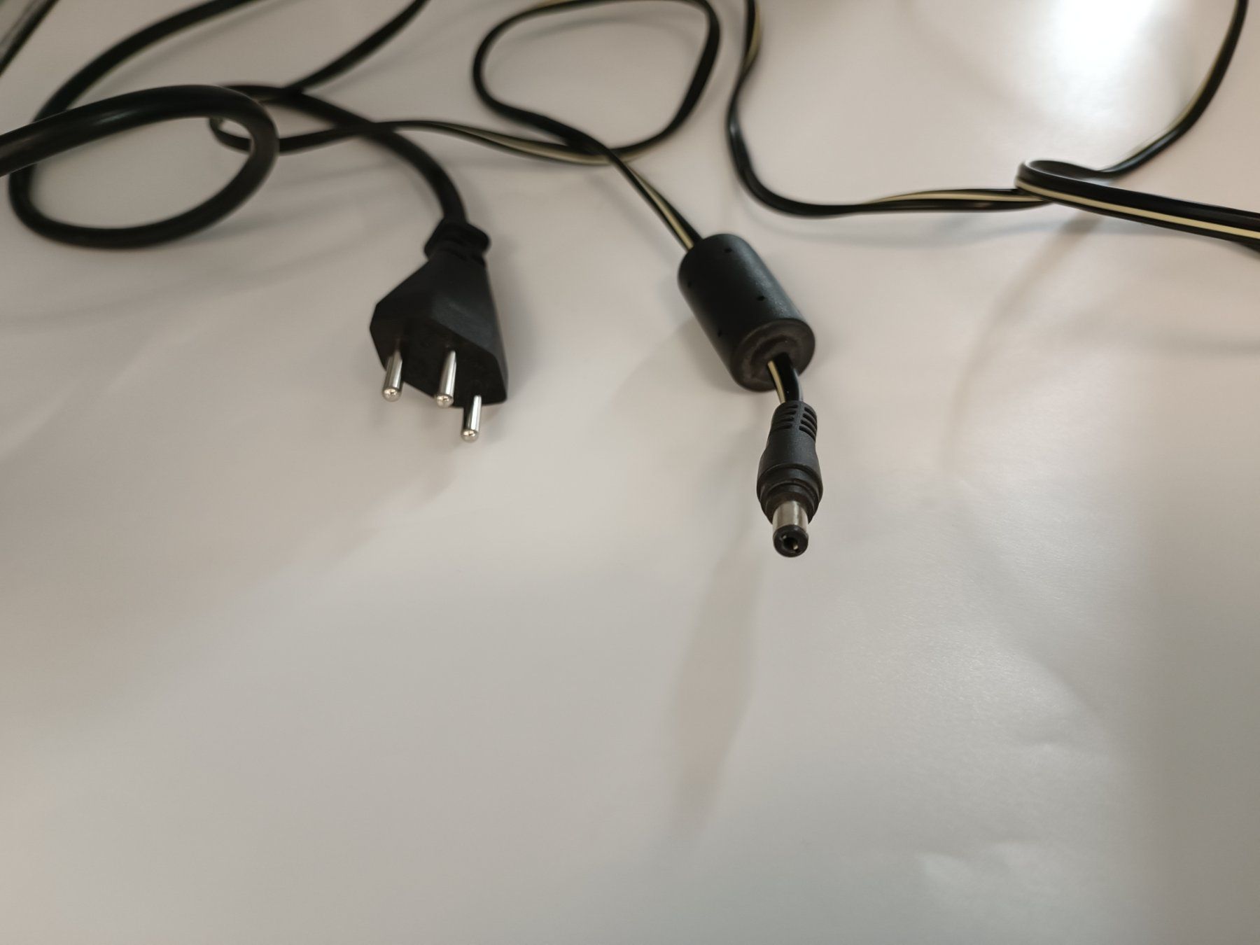 Lecteurs & Adaptateurs: Power Adapter – D'occasion à Schlieren par 2nd-Life 2