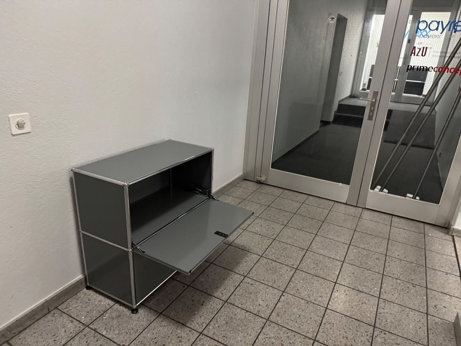 USM Kommoden: Usm Sideboard Mittelgrau Lieferung Gratis – Gebraucht aus Thun von Thuno6 1