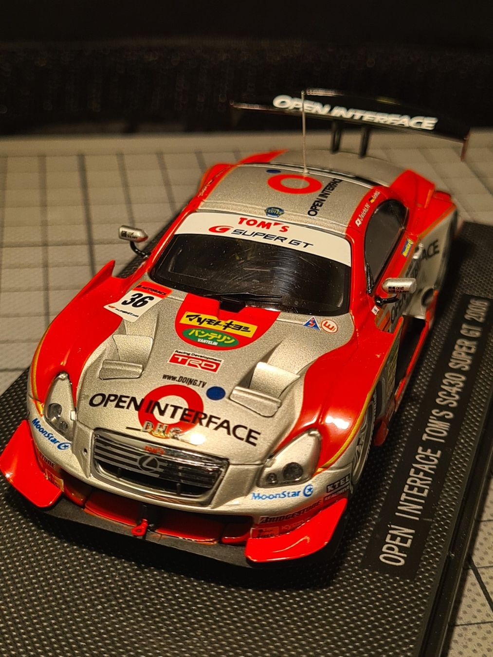 Lexus Modellini d'auto: OPEN INTERFACE TOM'S SC430 Super GT 2006 - 1:43 EBBRO – Nuovo (secondo la descrizione) da Chézard-St-Martin venduto da AlPat-Collections 1
