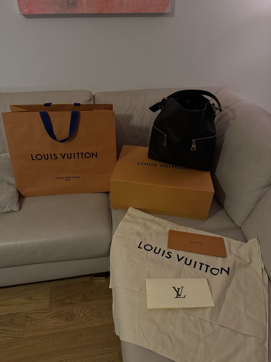 Louis Vuitton Taschen für Damen: Louis Vuitton Melie Bag Hobo empreinte – Neu (gemäss Beschreibung) aus Zürich von LuxuryJewellery 1