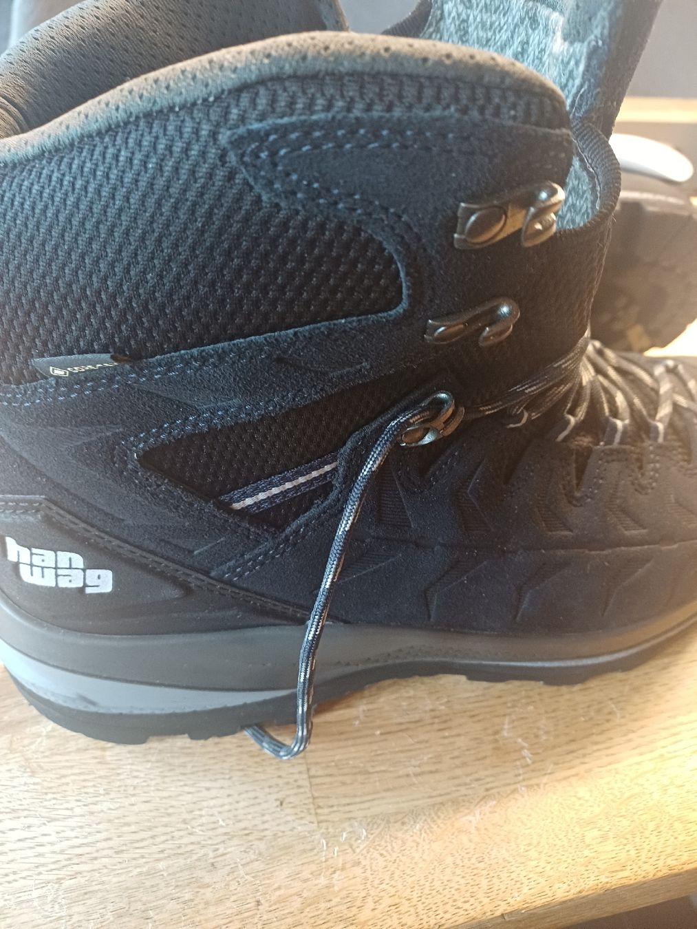 Hanwag Chaussures hommes: Hanwag Wanderschuhe 44.5 – Neuf (Voir description) à Brienz BE par Beo1970 1