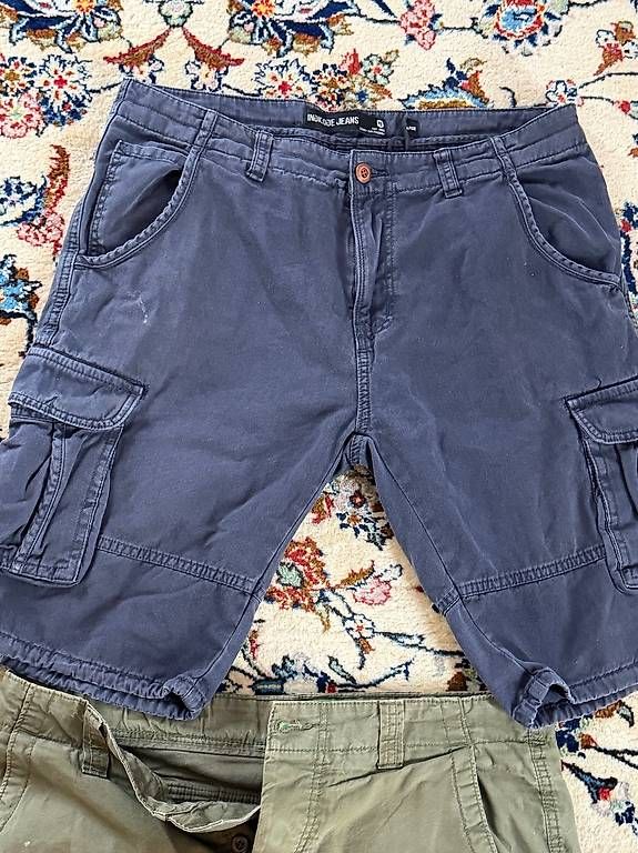 Pantaloni: 3 bermudas - 48 - 50 - Large – Usato da Attalens venduto da LPSuisse 1