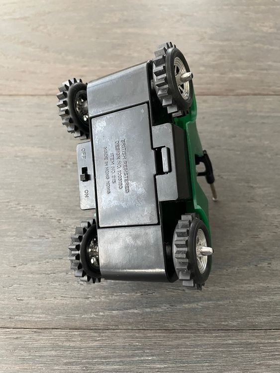 Vintage Stehauf-Jeep batteriebetrieben 6