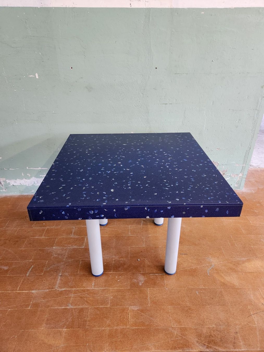 Tavoli: Designer Tisch aus Kunststein mit Lapislazuli – Usato da Lichtensteig venduto da Usedinstorecom 6