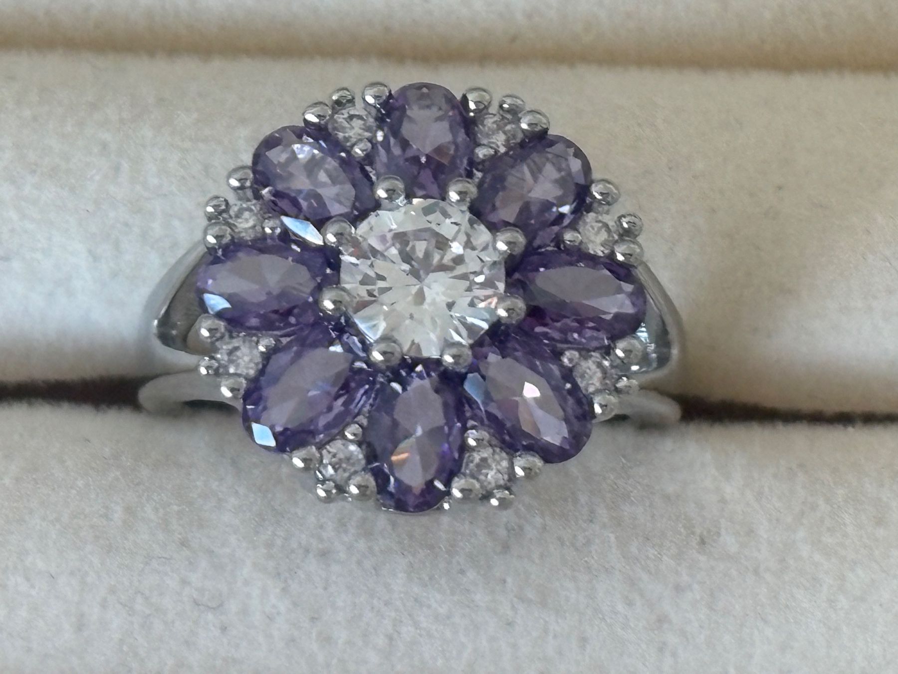 Bagues: Luxus Elegante Gr.19/9 Ring Farbe: Silber/Lilas – Neuf (Voir description) à Biel-Bienne par Roserosse13 1