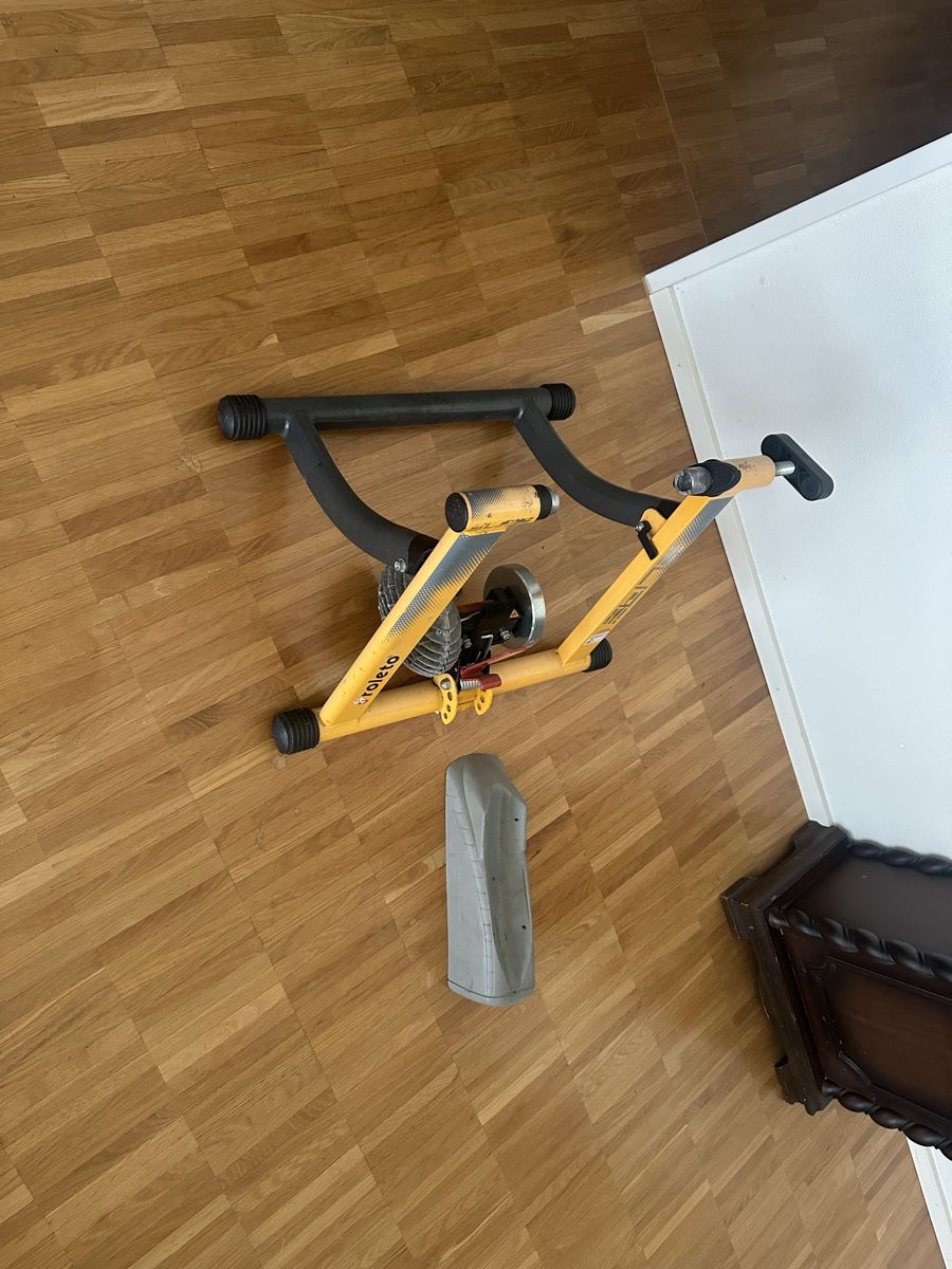 Altro per stoccaggio & trasporto: Rollentrainer für Rennvelo – Usato da Zürich venduto da Scheidungsverkauf