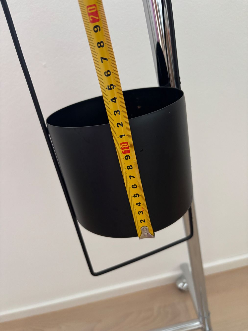 Vasi per fiori: Hängeropf Metall schwarz – Usato da Zürich venduto da bowmore13 4