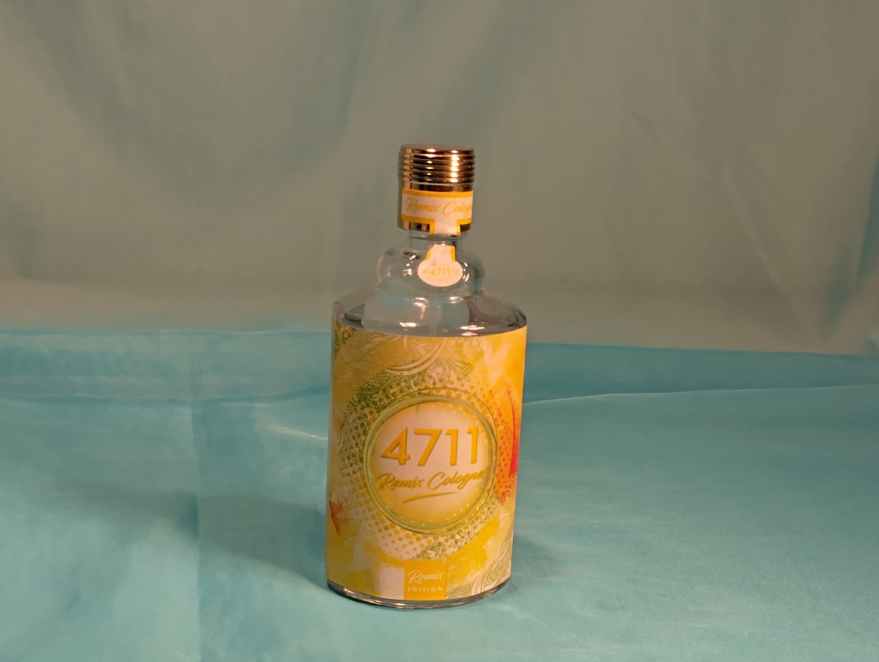 4711 Parfum & Eau de Toilette: 4711, Eau de Cologne, Remix Edition, 70ml, Spray – Gebraucht aus Bellach von JingleCherry