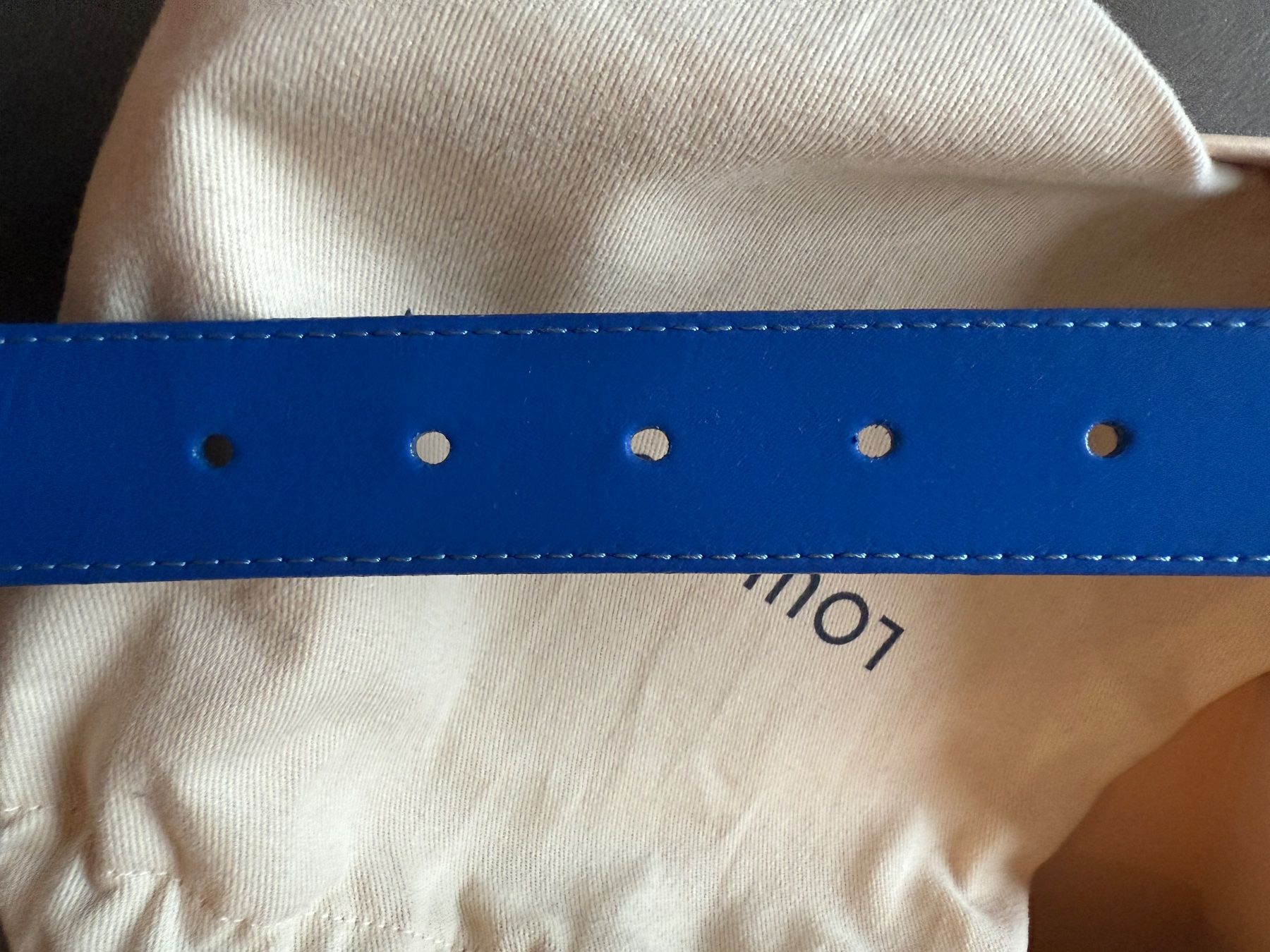 Louis Vuitton Cinture: LOUIS VUITTON GÜRTEL TWIST blau – Usato da Castagnola venduto da joonam 2