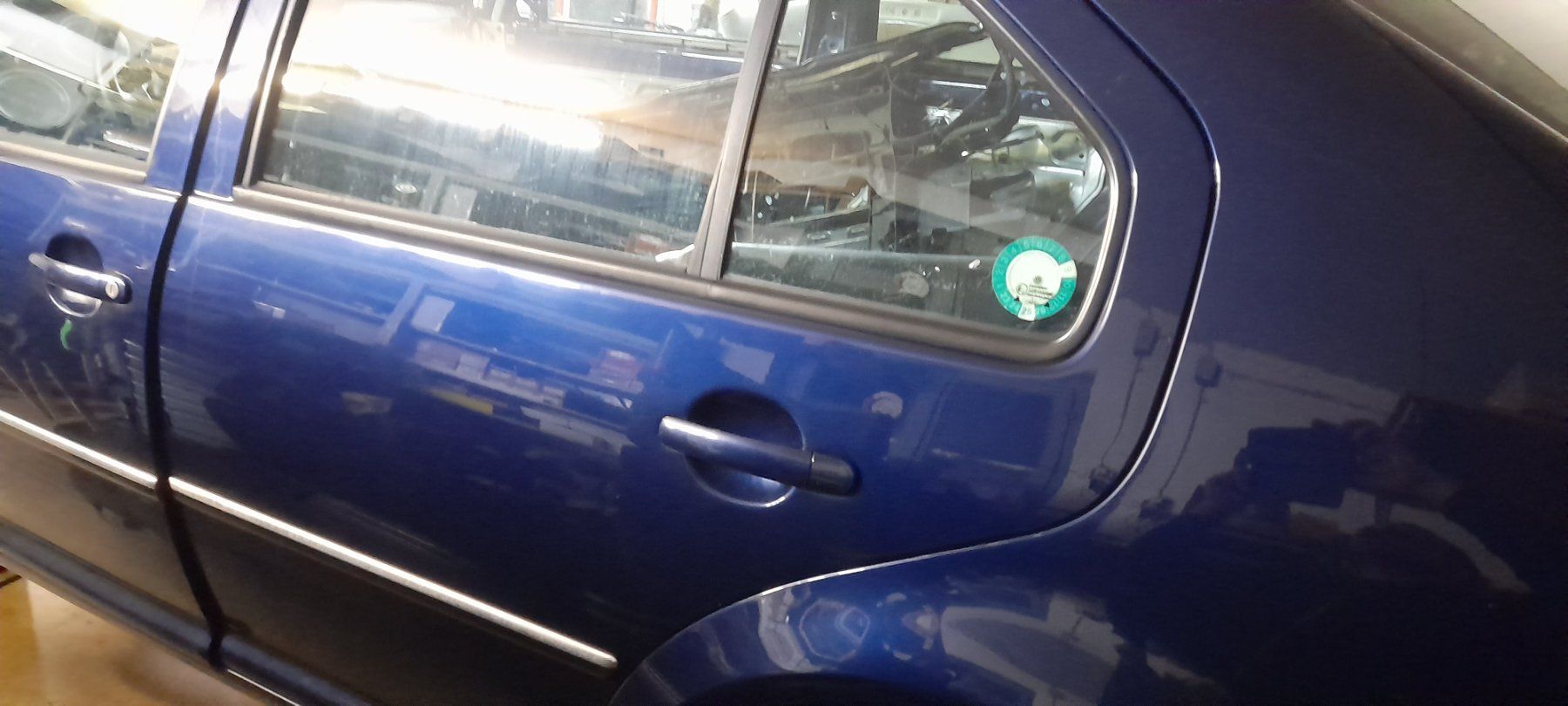 Tutti pezzi di ricambio auto: Türe VW Bora – Usato da Cham venduto da vento9 1