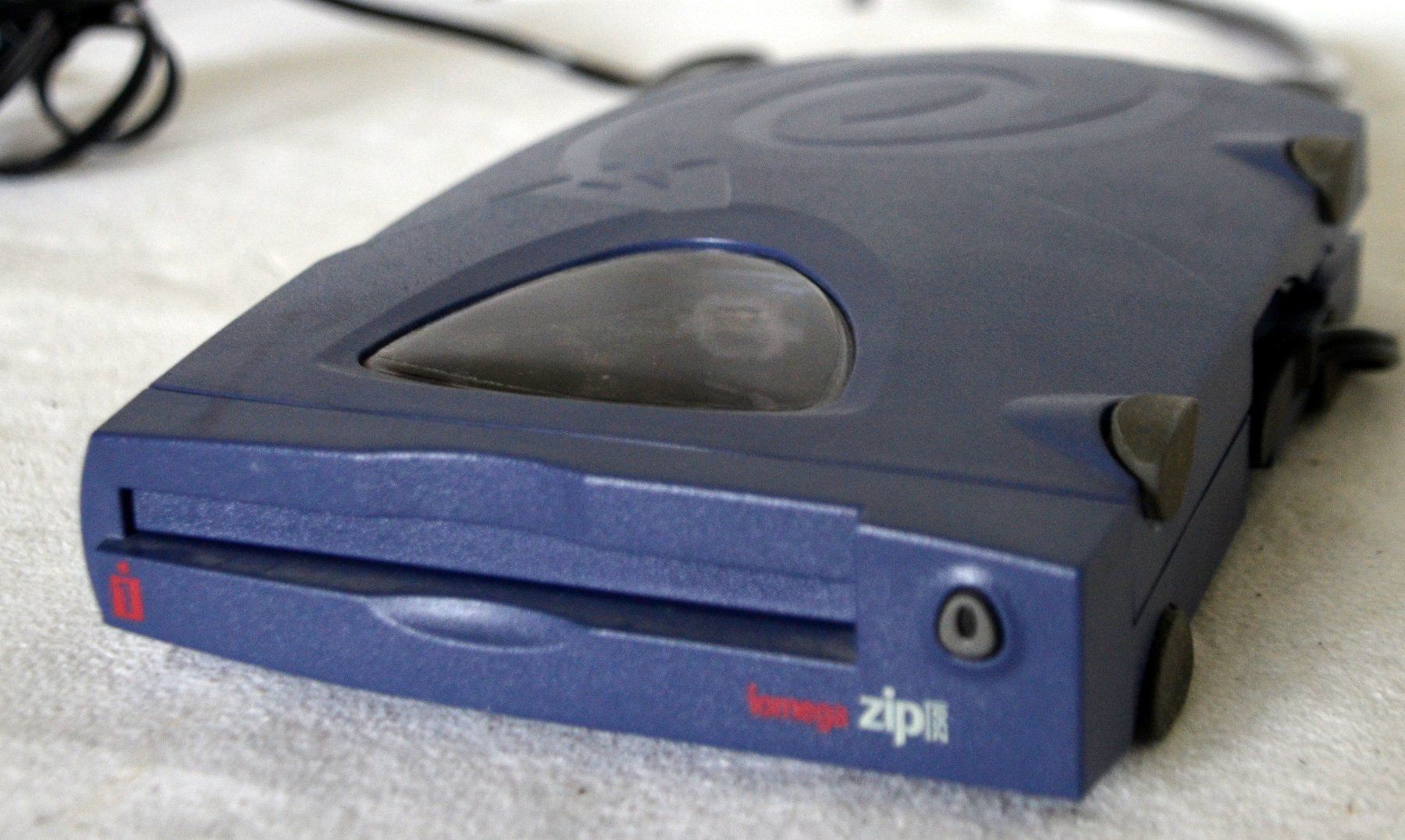Dischi rigidi: Iomega ZIP 250 External Drive – Usato da Collonges venduto da arashee 2