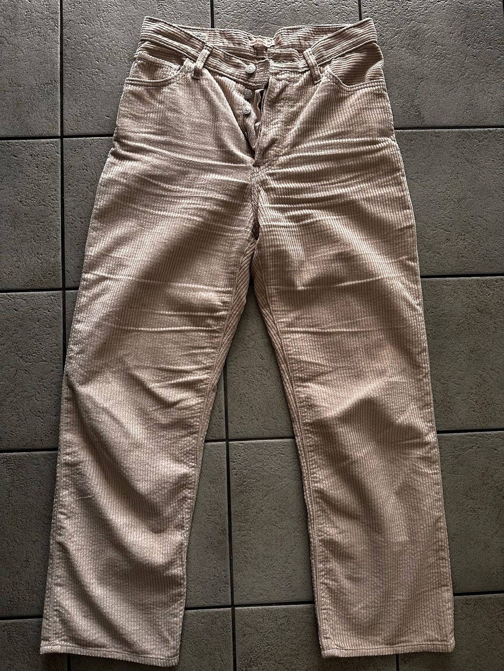 Levi's Pantaloni: Levis Cordhose Gr 29 – Usato da Sierre venduto da Tracy83