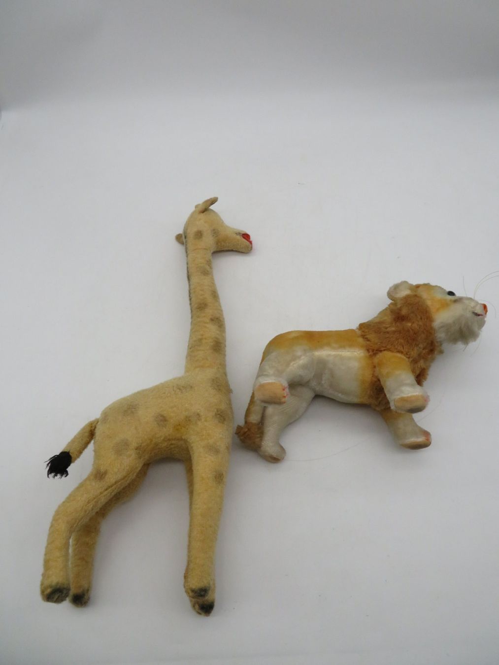 Giocattoli: Vintage Stofftier-Duo Löwe & Giraffe – Usato da Reinach BL venduto da WBZ-Flohmarkt 5