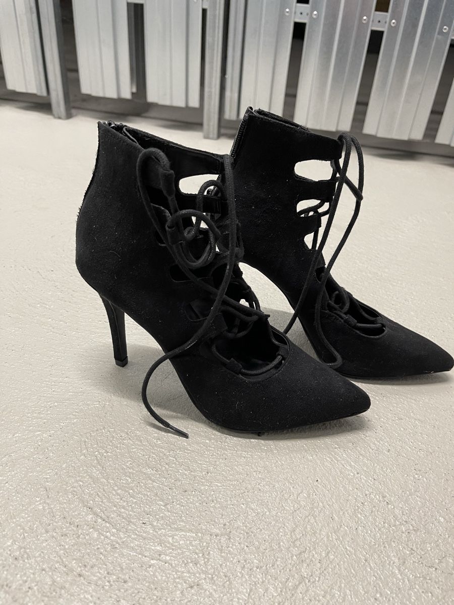 Scarpe da donna: Schwarze Schnürschuhe Catwalk Gr. 37 – Usato da Wohlen AG venduto da abaci 2