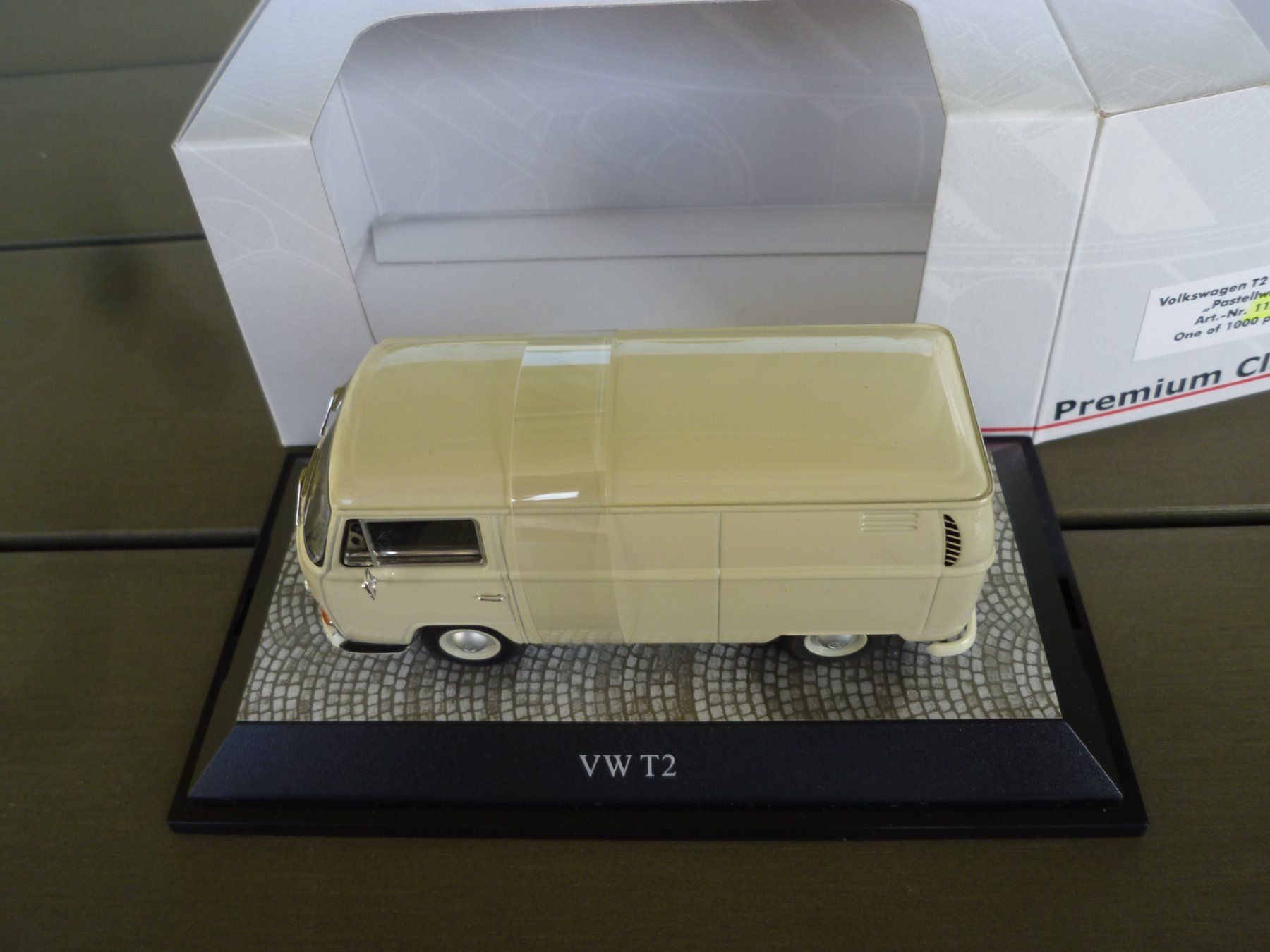 Volkswagen Modellini d'auto: VW T2 Kastenwagen – Nuovo e nell'imballaggio originale da Flawil venduto da Imperiosud 5
