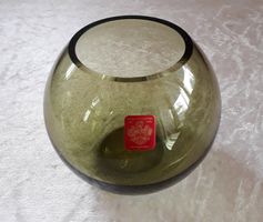 Spezielle, schöne Kugelvase grün Freiherr von Poschinger