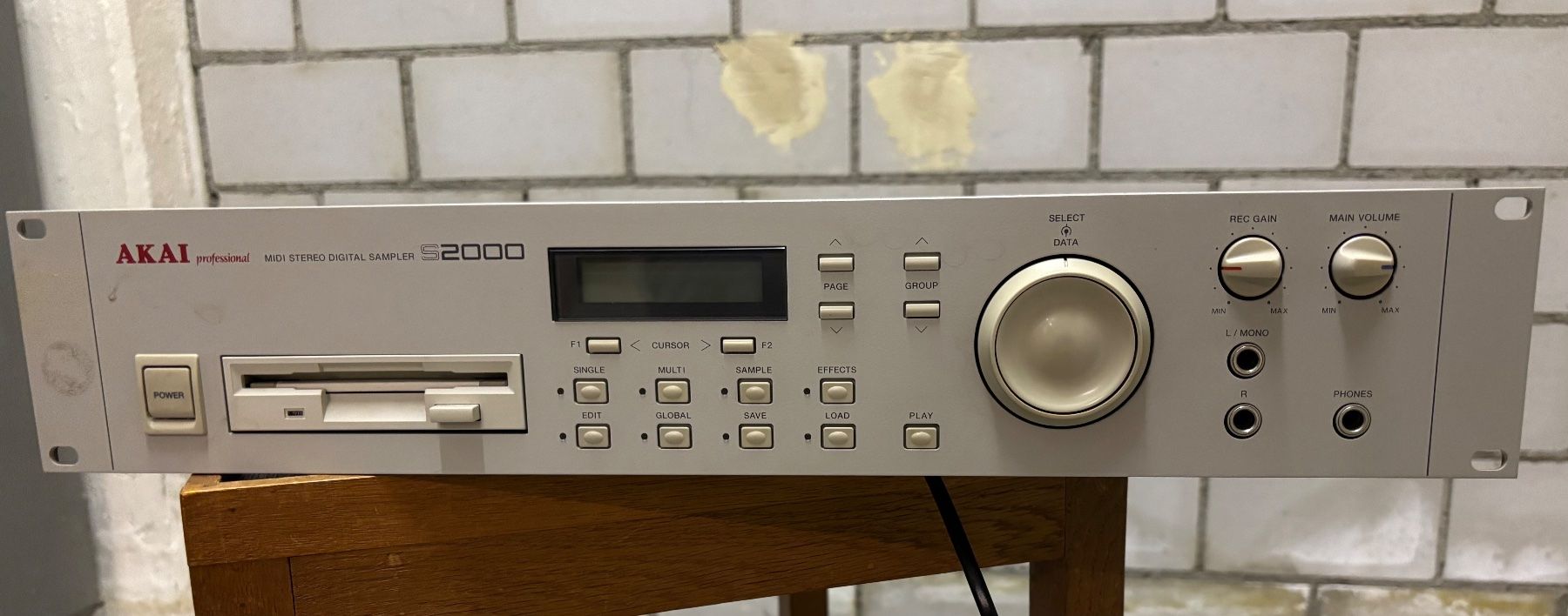 Akai Musikinstrumente: AKAI S2000 Vintage Sampler – Gebraucht aus zürich von