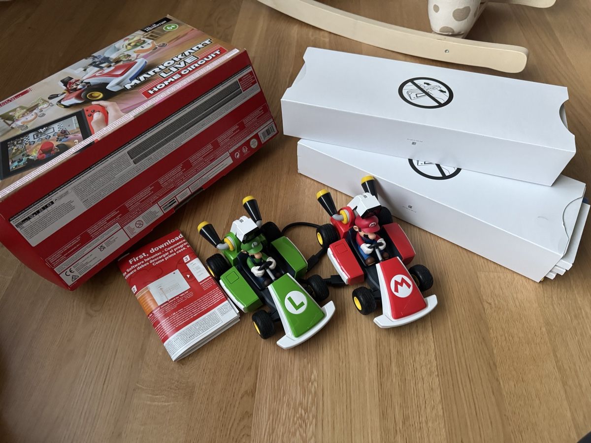 Nintendo Giochi: Mario Kart Live Home Circuit - Nintendo Switch! – Nuovo (secondo la descrizione) da Lupfig venduto da mirago_88 2