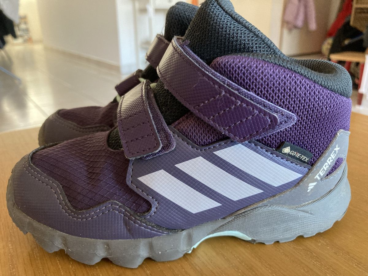 Adidas Chaussures garçon: Adidas terrex gore tex kinder – D'occasion à Villars sur Glâne par billbaroud
