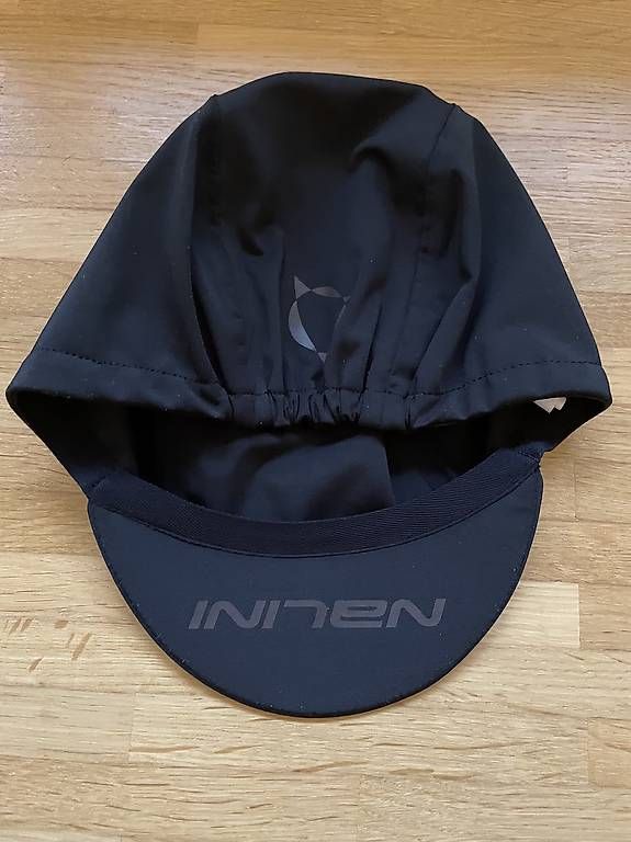 Chapeaux, bonnets & casquettes: Nalini Rennrad Regenkappe – D'occasion à Bern par htbaxxter