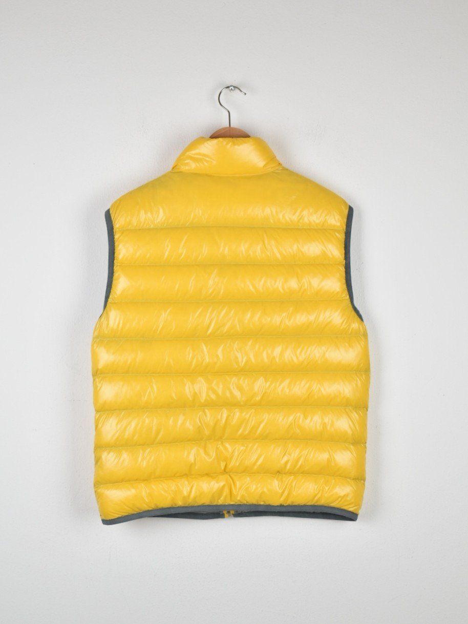 Prada Gilet & Giacche: Prada Daunengilet Gr.50, gelb/Lack Nylon – Nuovo (secondo la descrizione) da Nürensdorf venduto da 2ND_STORY 1