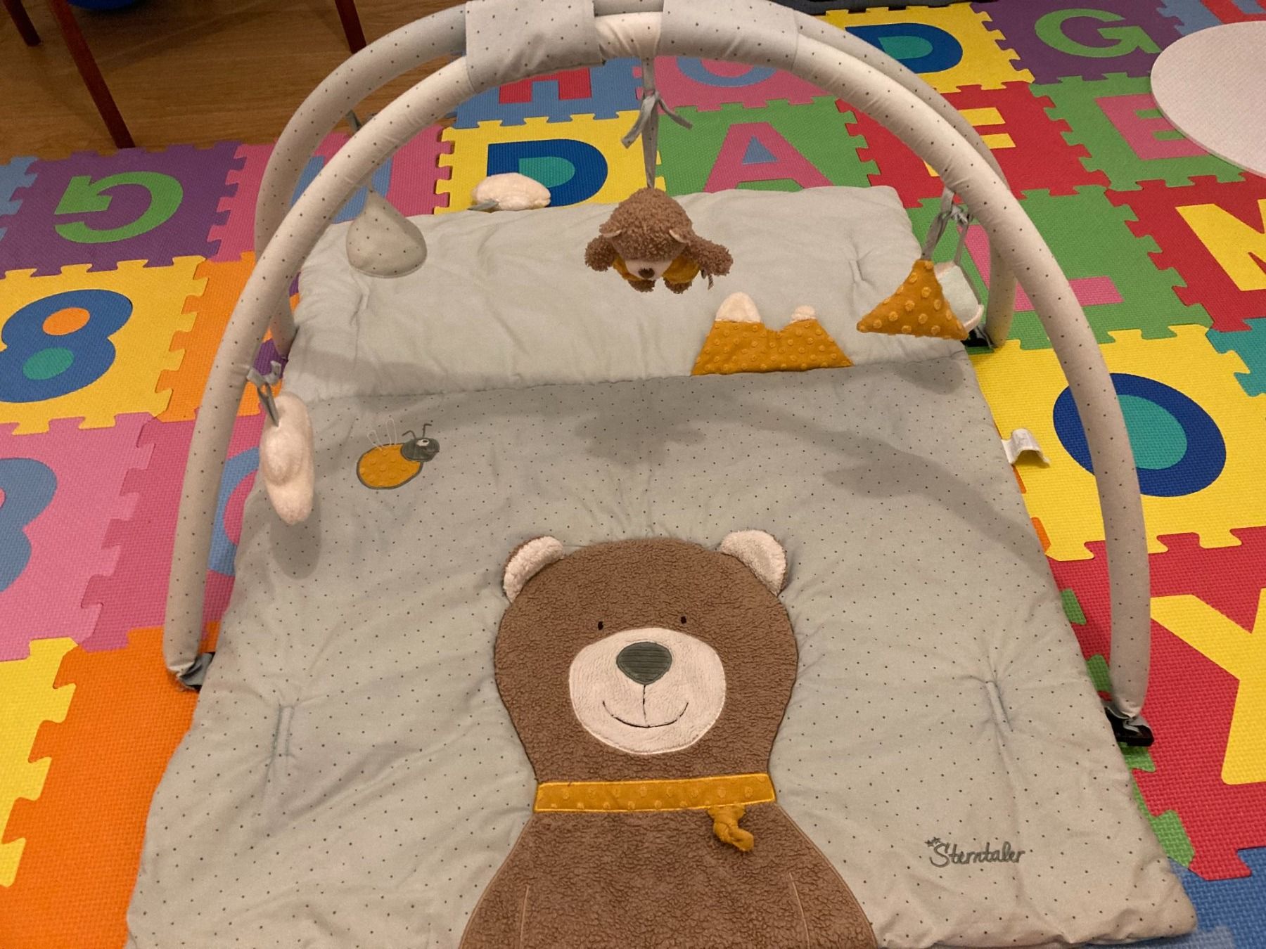 Sterntaler Tappeto da gioco: Play arch with blanket Bear Ben – Usato da Maur venduto da fra_66sc