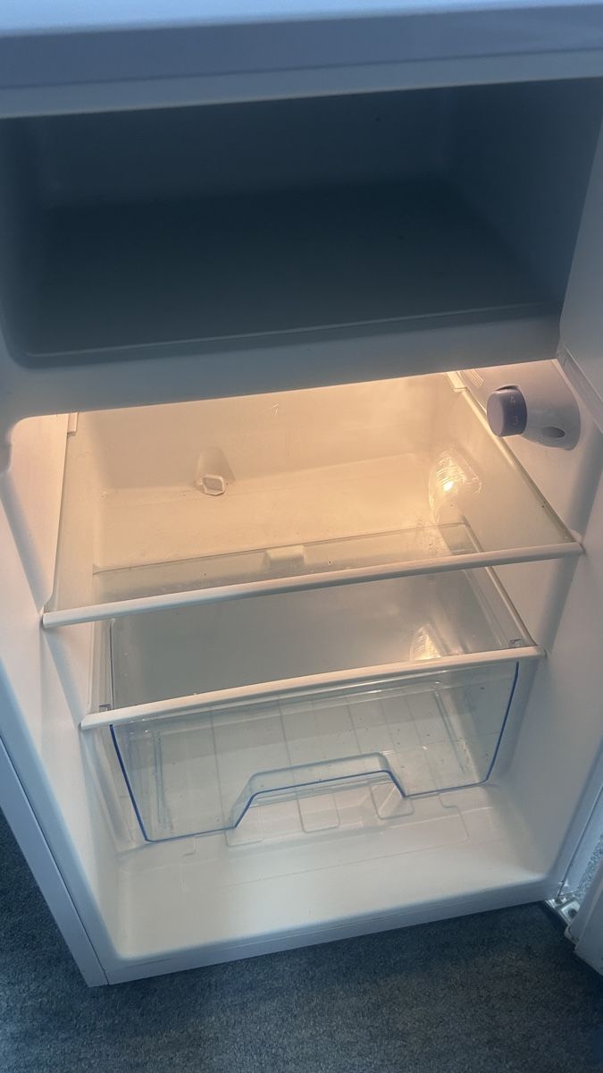 Frigoriferi: Kleiner Kühlschrank  – Usato da Zürich venduto da Runakaja 2