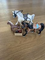Schleich 2 Pferde + 1 Fohlen + Accesoires 