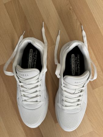 Skechers Wide Fit UNO Sneakers white