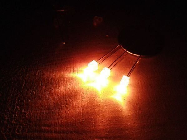 Componenti elettronici: Mini-LED 1.8mm orange 20Stk. – Nuovo (secondo la descrizione) da Luzern venduto da Salefactory