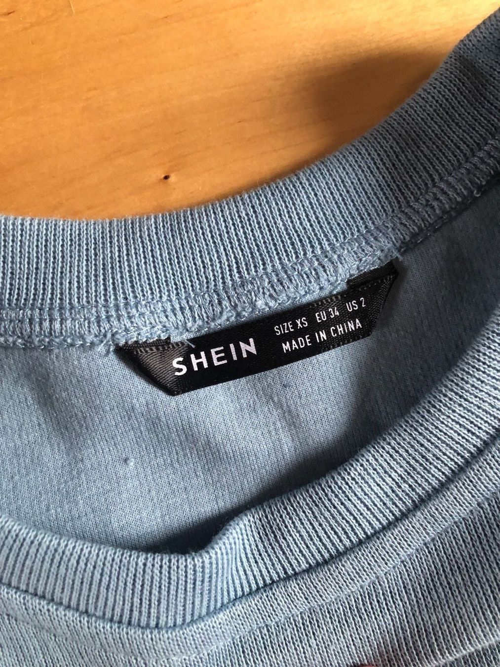 Shein Maglioni & Felpe: Damen Crop Shirt Pullover XS light blue NEU Pull Bleu – Nuovo (secondo la descrizione) da St-Aubin FR venduto da Tiweety 5