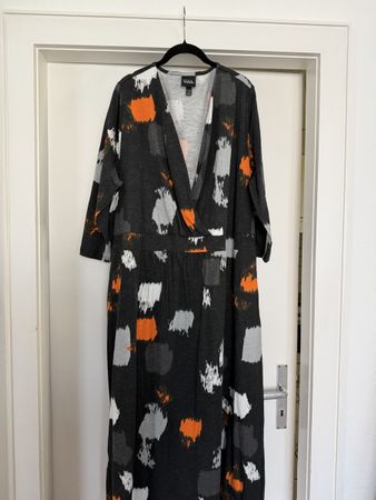 Robe Ulla Popken, 52