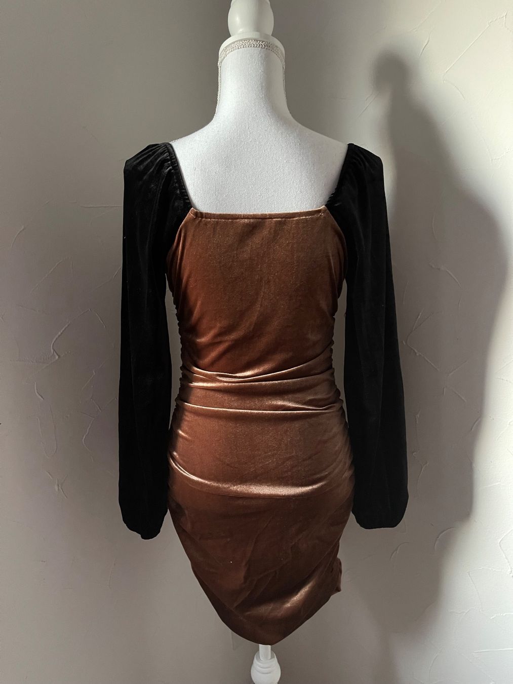 Shein Vestiti: Elastisches Samtkleid zweifarbig S – Nuovo (secondo la descrizione) da Dietikon venduto da Nieselchen 2