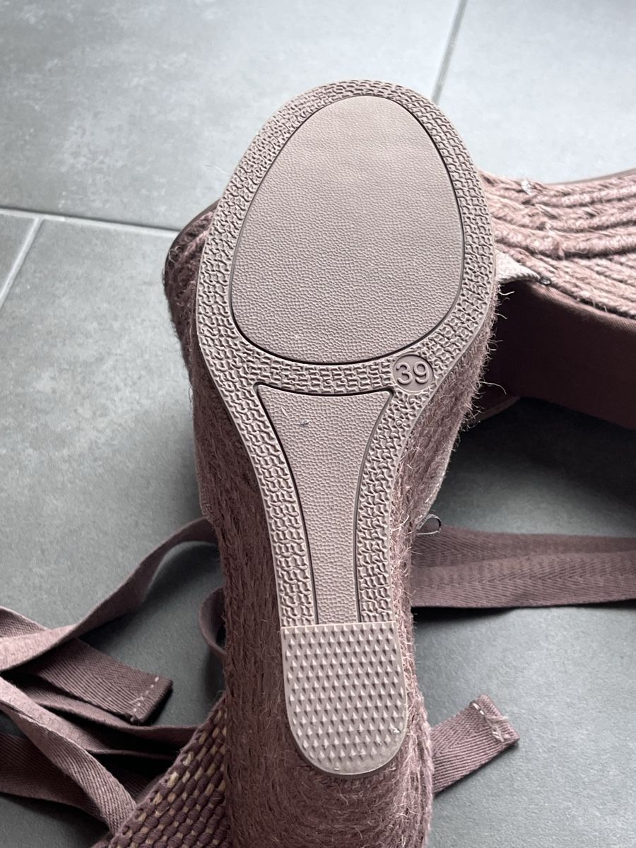 Pull&Bear Scarpe da donna: Pull & Bear Espadrilles Keilabsatz Grösse 39 guter Zustand – Nuovo (secondo la descrizione) da St. Gallen venduto da Foxy-Magpie 3