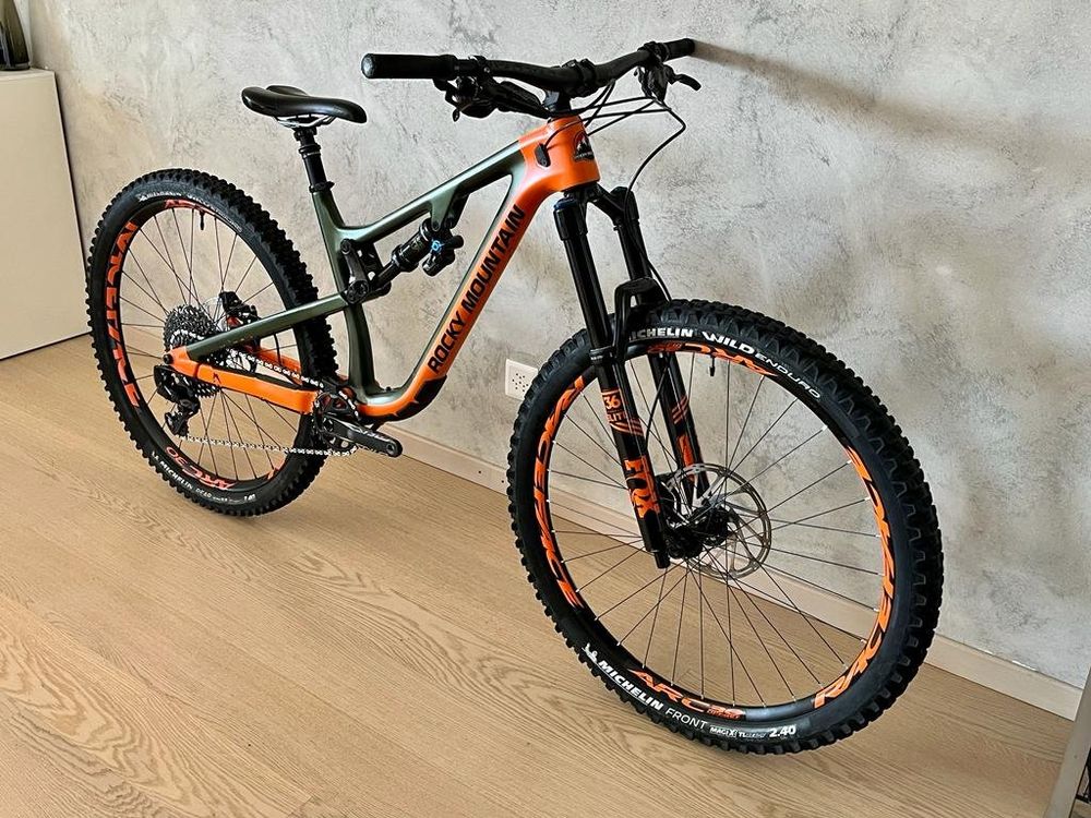 Rocky mountain instinct on sale carbon 90