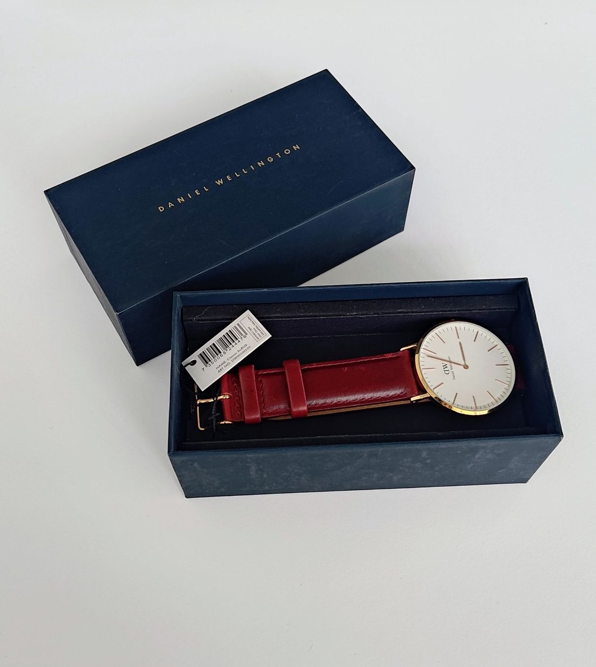 Daniel Wellington Montres: New Daniel Wellington watch – Neuf avec emballage d'origine à Basel par g_h_k2tq 1