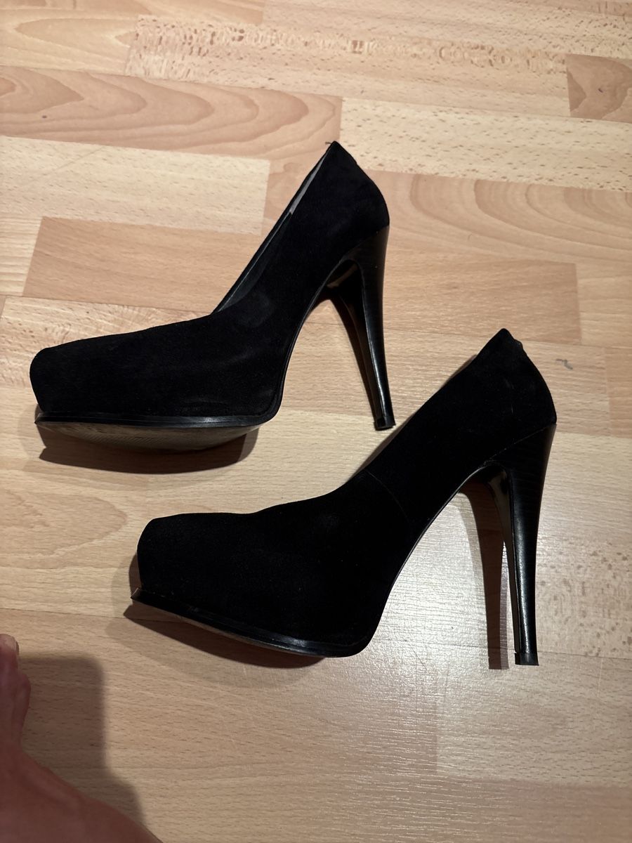 Guess Scarpe da donna: Guess Pumps – Usato da Zunzgen venduto da mel_y6w2 4