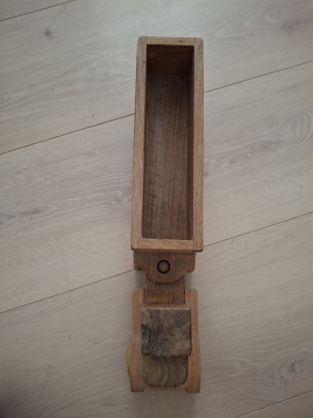 Giocattoli: Handgeferigter Lastwagen aus Holz – Usato da Schwarzenburg venduto da zbi_9xhk 1