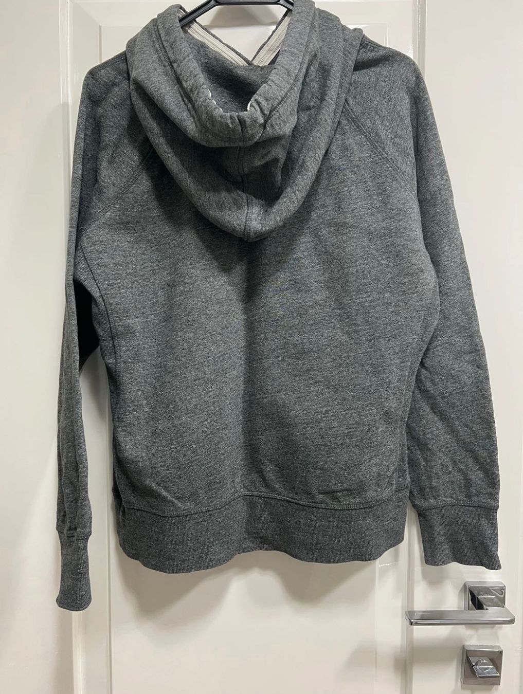 H&M Maglioni & Felpe: Hoodie von H&M , Gr. L, Gratisversand – Usato da Frutigen venduto da glnays 1