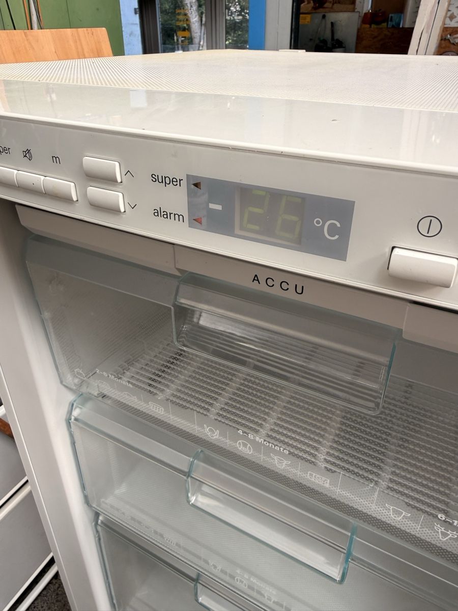 Gefrierschrank: Siemens Gefrierschrank weiss – Gebraucht aus Wildegg von KramerBeni 4