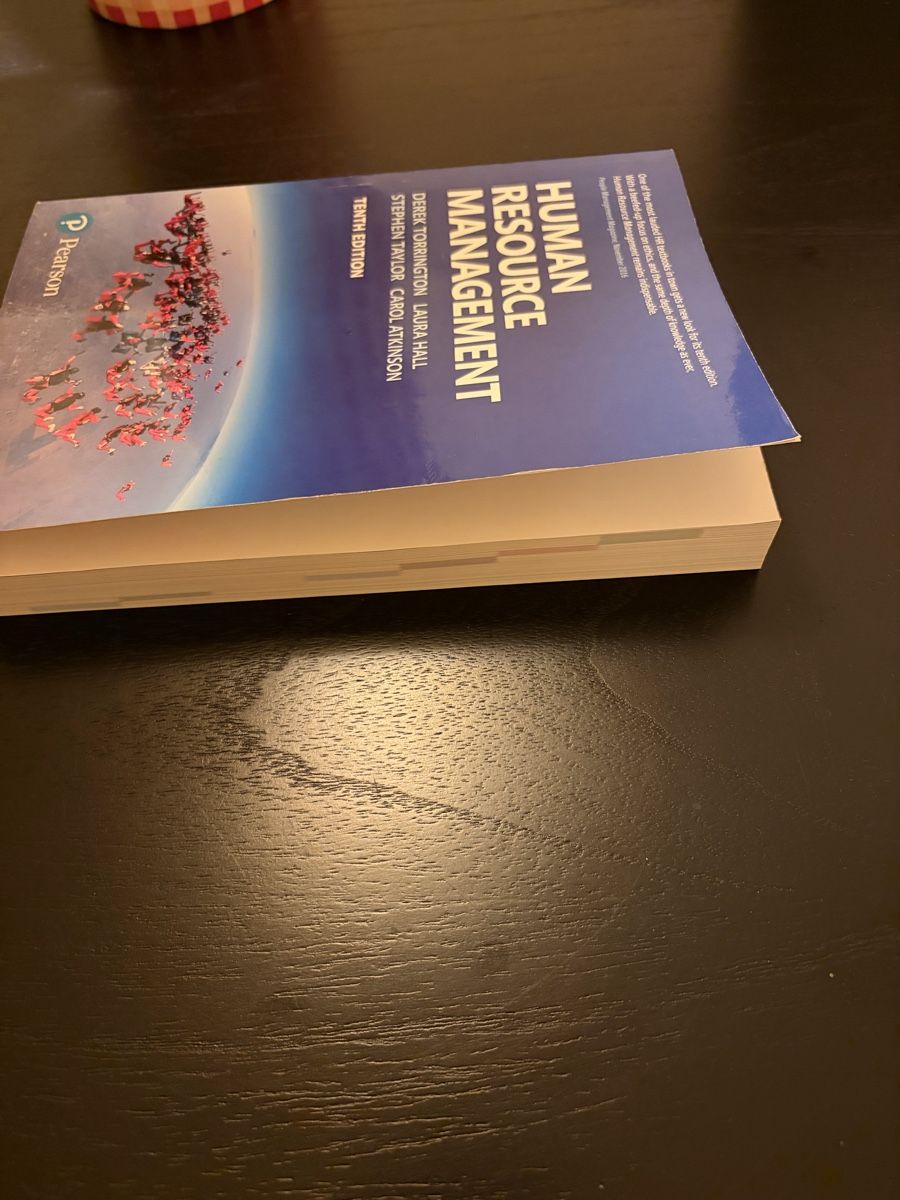 Livres: Human Resource Management - Pearson – D'occasion à Zürich par pre_vy7t 2