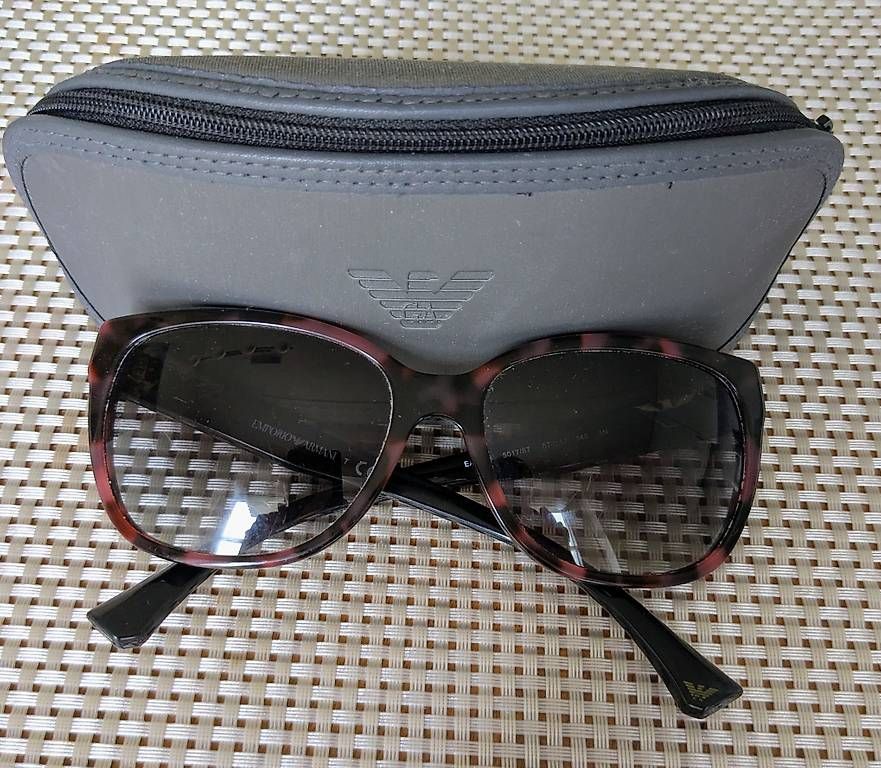 Lunettes & Verres: Armani Sonnenbrillen – D'occasion à Basel par Glyzinia77