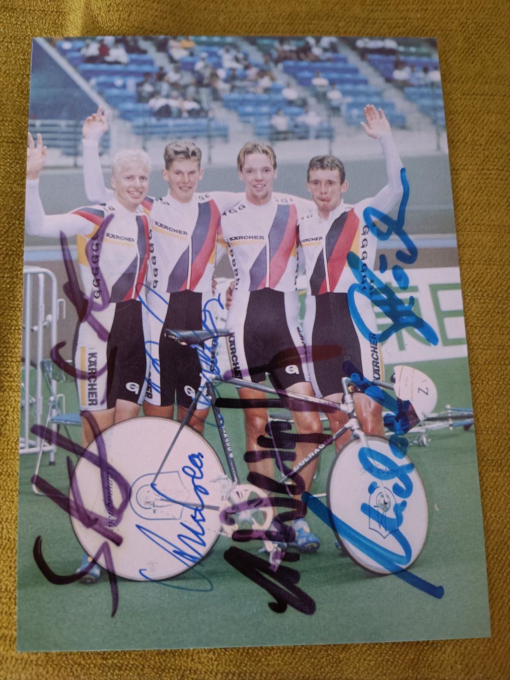 Autografi: Bahnvierer DE - WM Silber 1990 - Handsigniert – Usato da Menziken venduto da Artographs