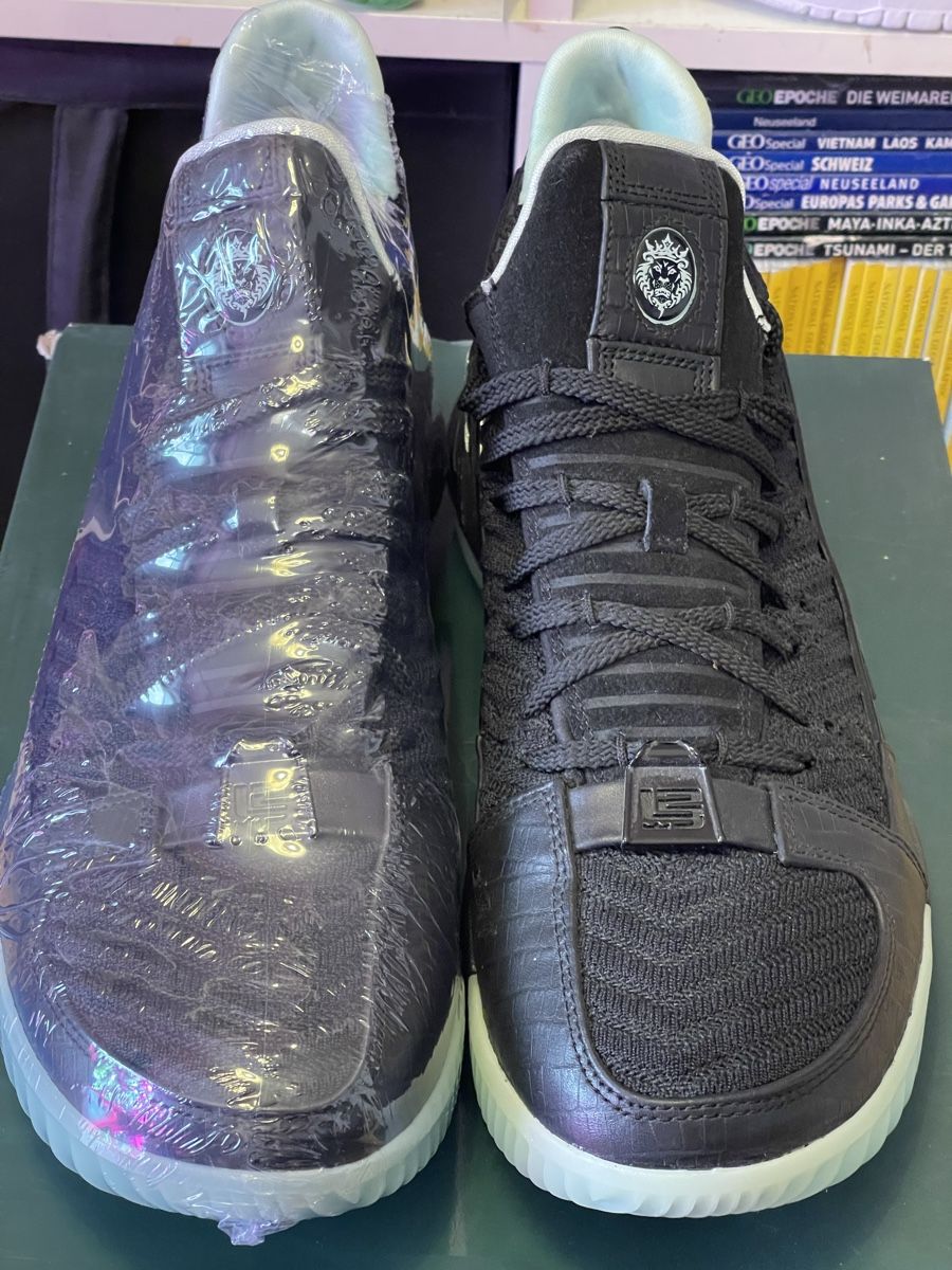 Nike Herrenschuhe: Nike Le Bron 16 Glow US 12 / EU 46 – Neu und originalverpackt aus Zug von zgdunks 1