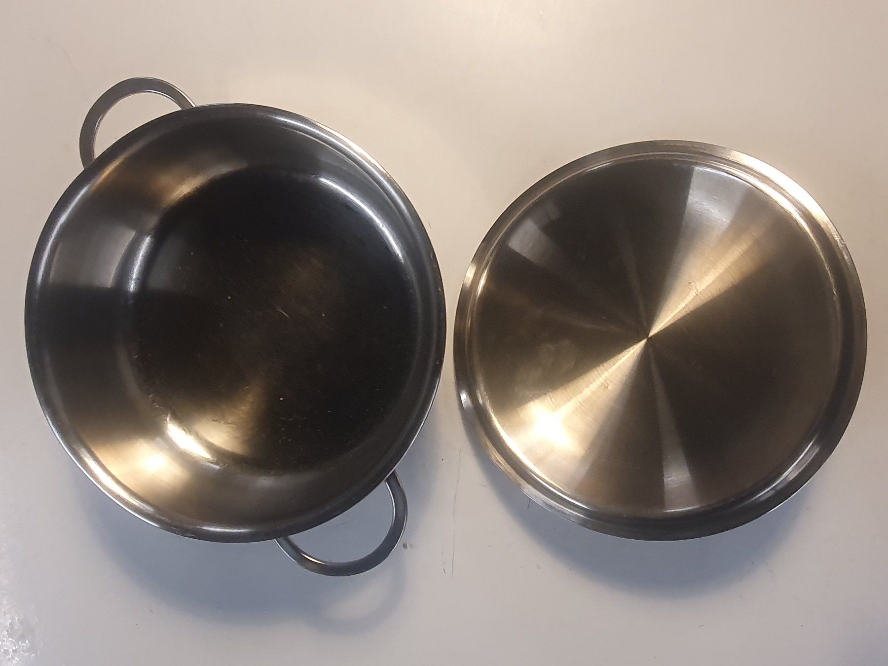 Padelle: Kochpfanne 2-Griffig 21 cm mit Chromstahldeckel – Usato da Zürich venduto da loosebone 3