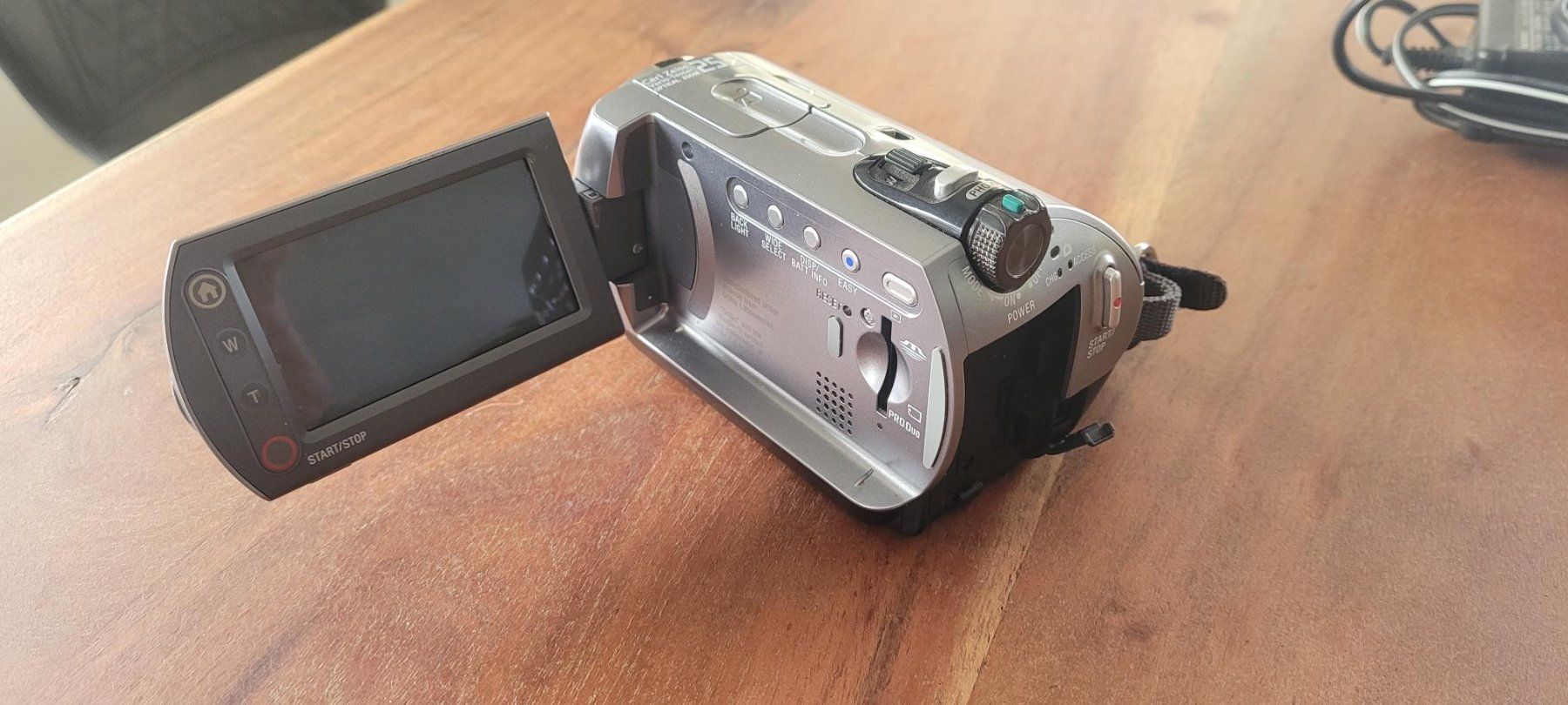 Sony Videocamere: Sony Handycam DCR-SR62 – Usato da Weesen venduto da peteroswald 2