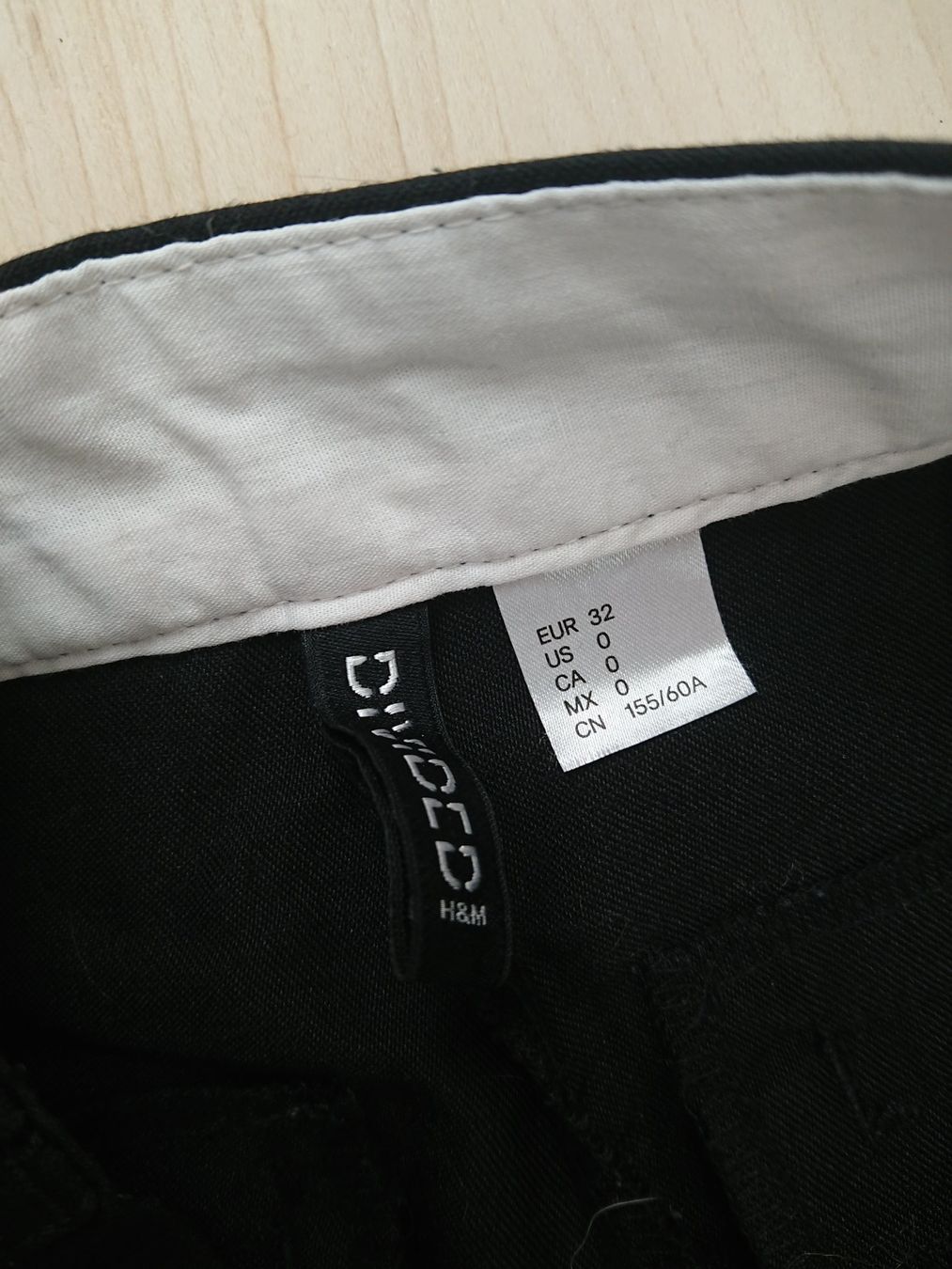H&M Hosen: Damen Hose H&M Divided Gr. 32 – Gebraucht aus Hallau von CHACLA 2