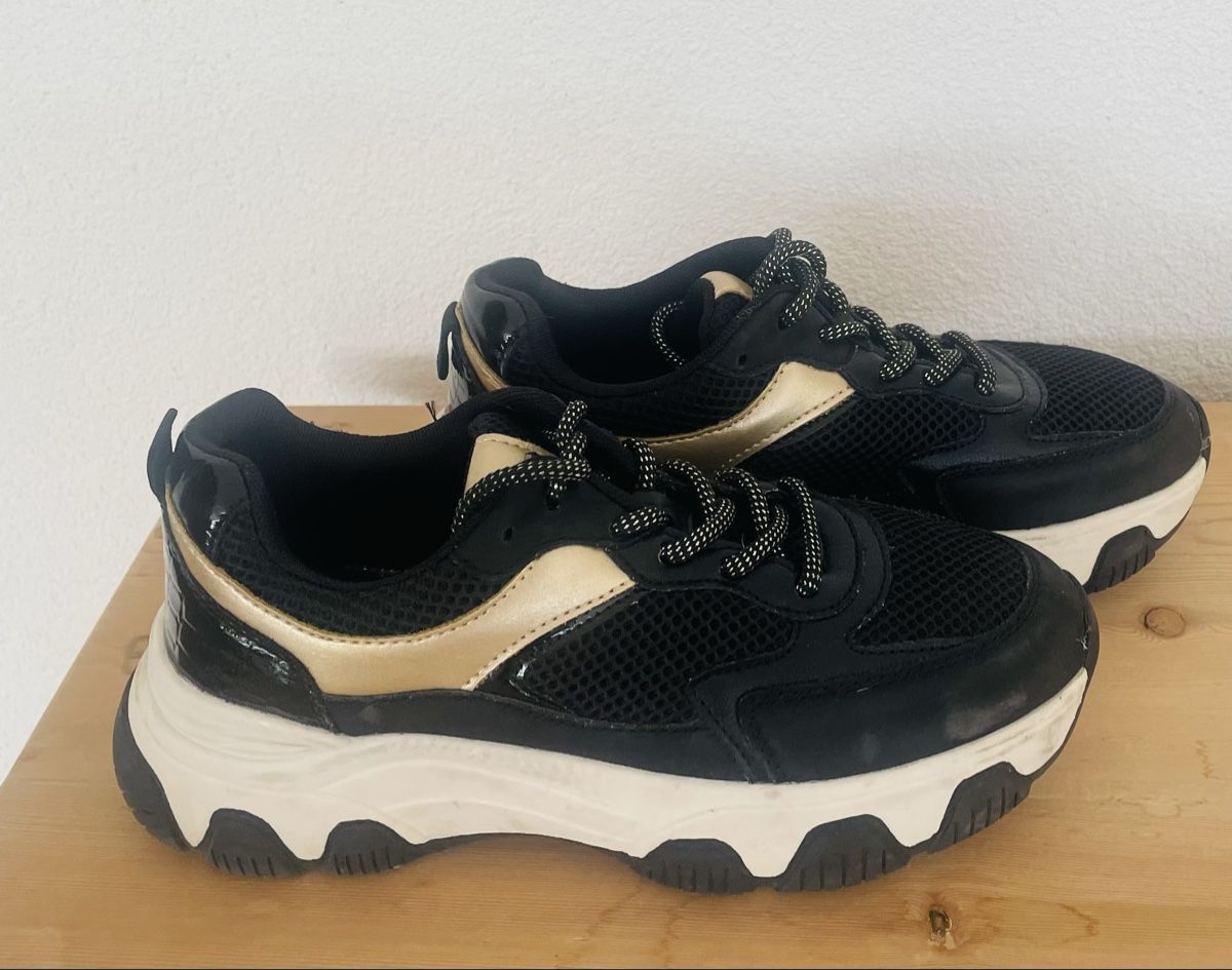 Scarpe da donna: Sneakers 36 – Usato da Estavannens venduto da lulutte